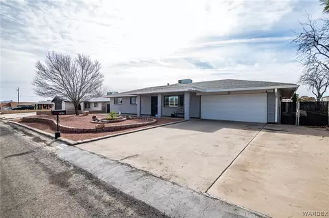 1030 Hillcrest Dr, Kingman, AZ 86409