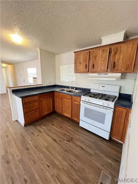 3003 E Mcvicar Ave, Kingman, AZ 86409 photo 4