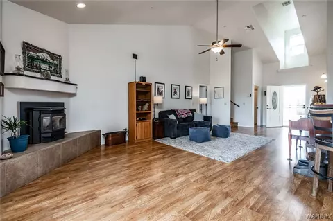 Living - 9577 E Jc Ranch Rd, Kingman, AZ 86401 photo 3 of 6