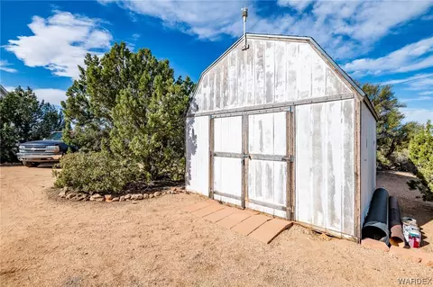 Exterior - 9577 E Jc Ranch Rd, Kingman, AZ 86401 photo 6 of 16