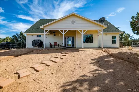 Exterior - 9577 E Jc Ranch Rd, Kingman, AZ 86401 photo 9 of 16