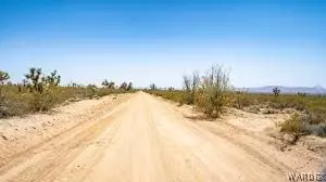 000 W Medio Dr, Yucca, AZ 86438