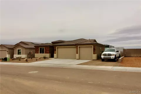 3333 Tiffany Ave, Kingman, AZ 86401