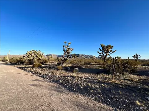 000 N Kitmit Dr, Dolan Springs, AZ 86441
