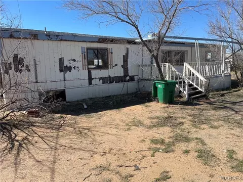 5574 W Diabase Dr, Golden Valley, AZ 86413