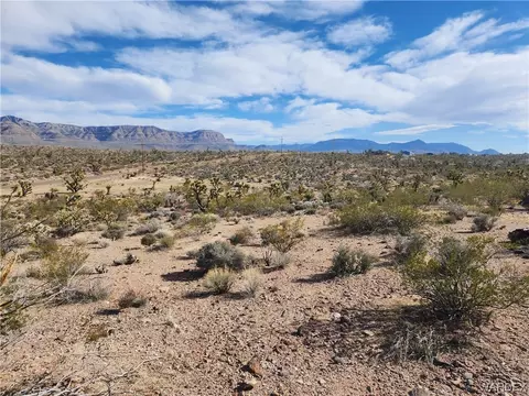 78 Detrital Dr, Meadview, AZ 86444