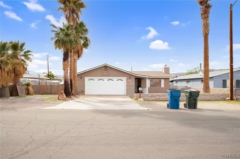 1789 Bluebonnet Blvd, Bullhead City, AZ 86442