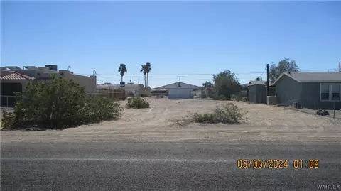 4946 E Monarch Dr, Topock, AZ 86436