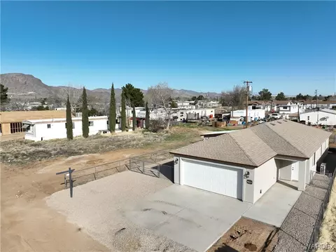 Exterior - 2755 E Devlin Ave, Kingman, AZ 86409 photo 3 of 4