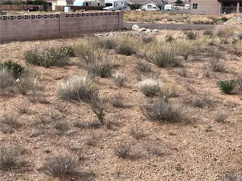 7812 E Devils Arch Dr, Kingman, AZ 86401 photo 5