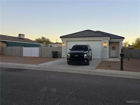 2398 Louise Ave, Kingman, AZ 86401