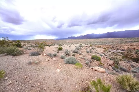 30670 N Spencer Dr, Meadview, AZ 86444