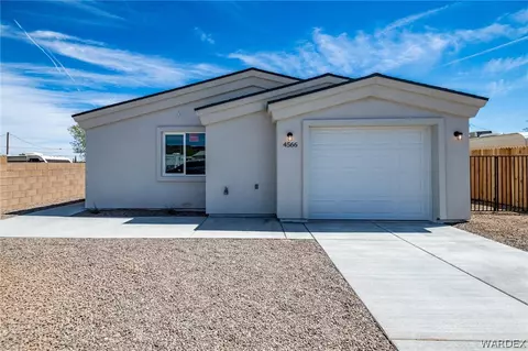 4566 N Vickie Ln, Kingman, AZ 86409