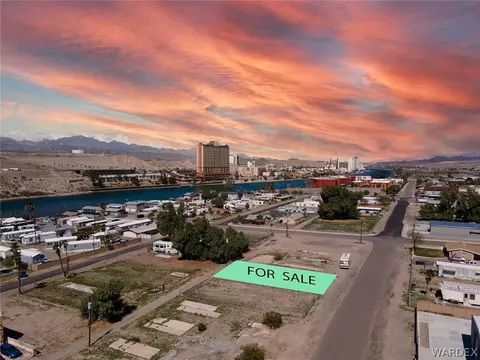391 Moser Ave, Bullhead City, AZ 86429