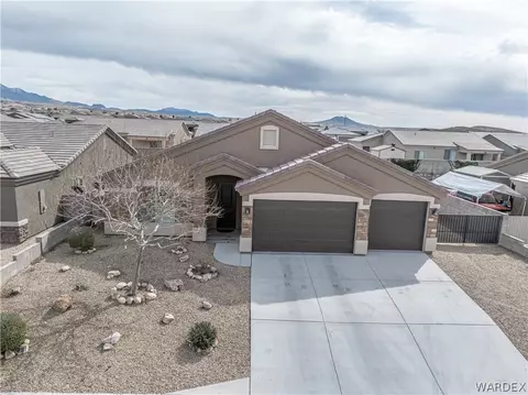 3272 Amanda Ave, Kingman, AZ 86401