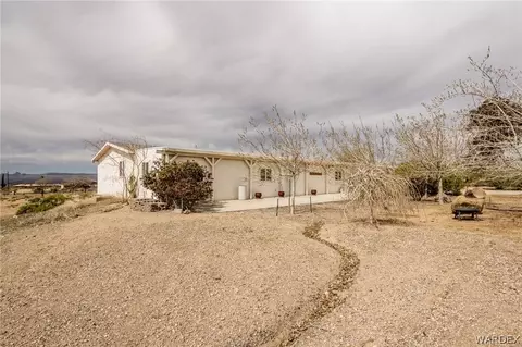 3471 N Bouse Rd, Golden Valley, AZ 86413
