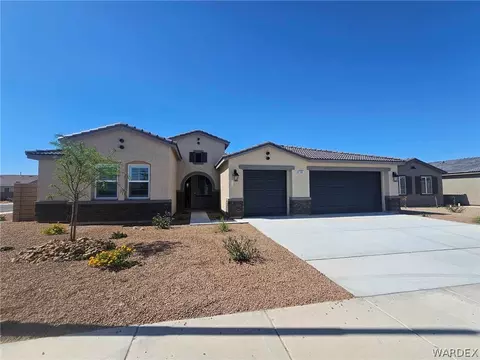 540 Downey Dr, Bullhead City, AZ 86442