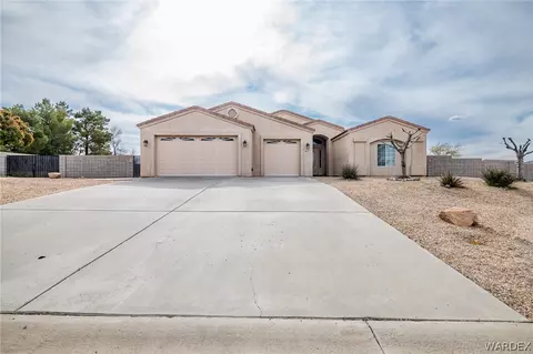 2335 Pueblo Dr, Kingman, AZ 86401