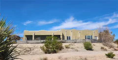880 E Supai Dr, Meadview, AZ 86444