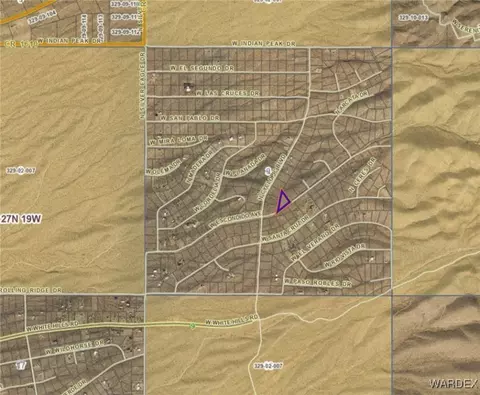 8215 W Escondido Ave, White Hills, AZ 86445