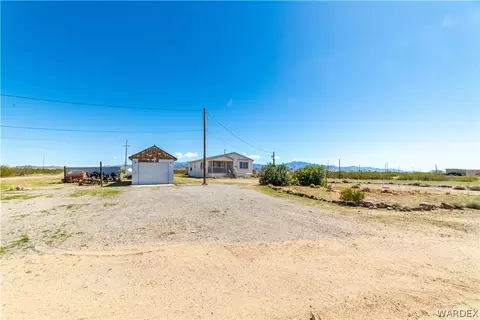4692 S Jaguar Rd, Golden Valley, AZ 86413