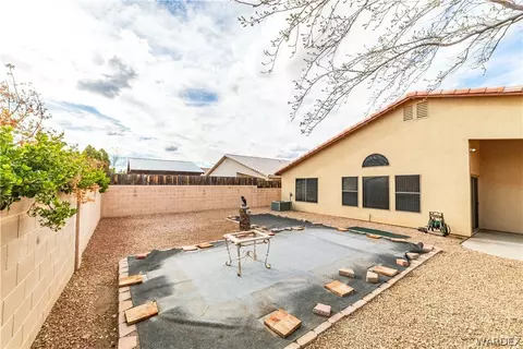 Exterior - 3926 E Packard Ave, Kingman, AZ 86409 photo 19 of 26