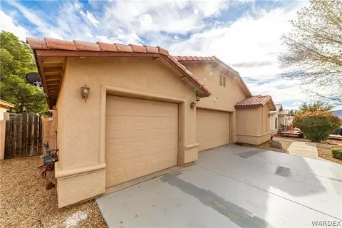 Exterior - 3926 E Packard Ave, Kingman, AZ 86409 photo 8 of 26