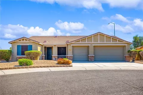 594 Mcalister Dr, Bullhead City, AZ 86442