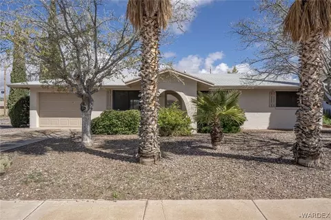 2801 Karen Ave, Kingman, AZ 86401