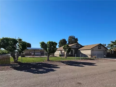 672 E Gordon Dr, Mohave Valley, AZ 86440