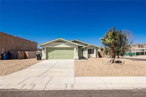 581 Holly St, Bullhead City, AZ 86442
