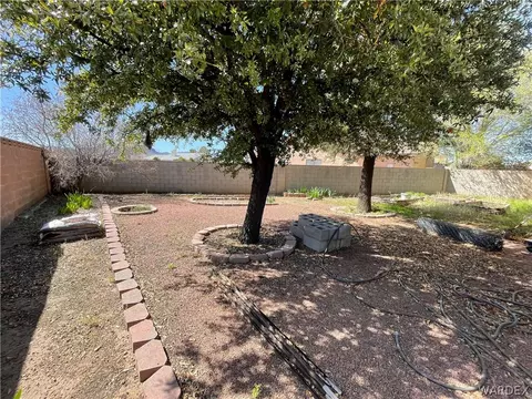 Exterior - 3910 E Snavely Ln, Kingman, AZ 86409 photo 6 of 18
