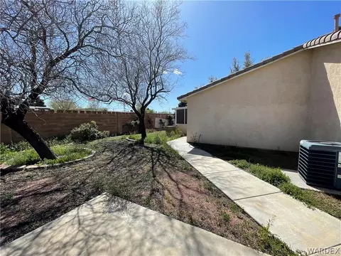 Exterior - 3910 E Snavely Ln, Kingman, AZ 86409 photo 15 of 18