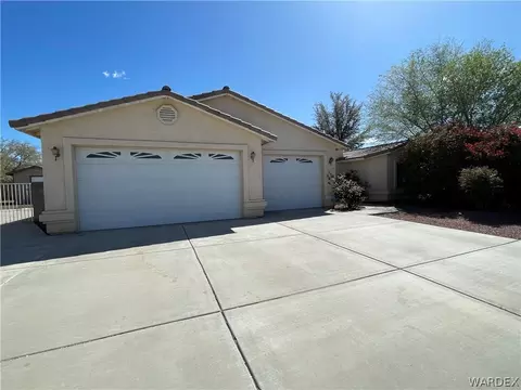 Exterior - 3910 E Snavely Ln, Kingman, AZ 86409 photo 16 of 18