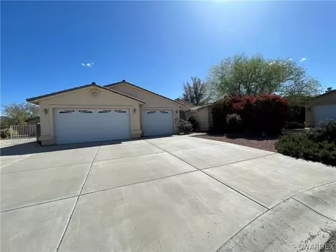 Exterior - 3910 E Snavely Ln, Kingman, AZ 86409 photo 14 of 18