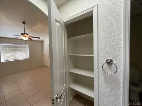 Bath - 3910 E Snavely Ln, Kingman, AZ 86409 photo 5 of 6