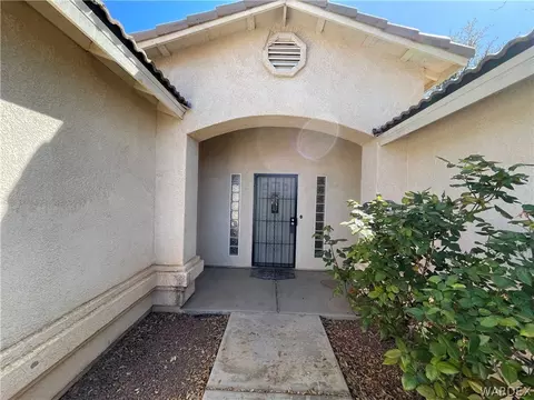 Exterior - 3910 E Snavely Ln, Kingman, AZ 86409 photo 9 of 18
