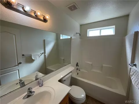 Bath - 3910 E Snavely Ln, Kingman, AZ 86409 photo 6 of 6