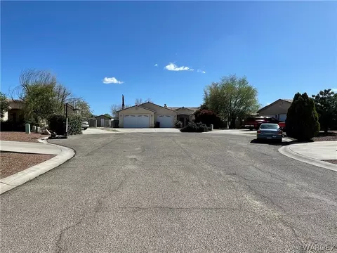 Exterior - 3910 E Snavely Ln, Kingman, AZ 86409 photo 13 of 18