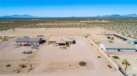 11669 W Couture Way, White Hills, AZ 86445