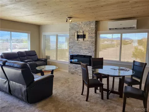335 W Mohave Ln, Meadview, AZ 86444