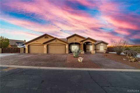 2301 Caprock Ave, Kingman, AZ 86401