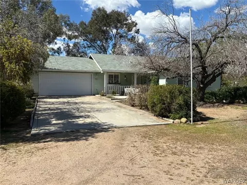 2853 W Safari Dr, Golden Valley, AZ 86413