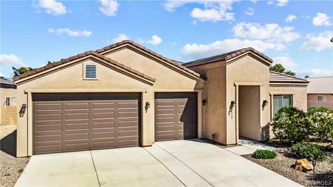 5648 Desert Lakes Dr, Fort Mohave, AZ 86426