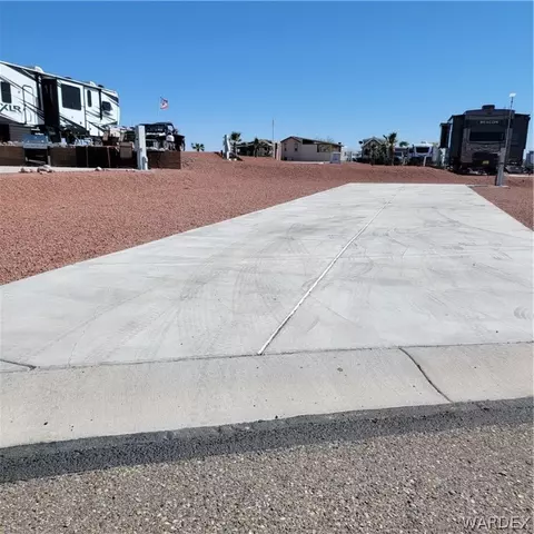 2352 Alamogordo Ln, Bullhead City, AZ 86442