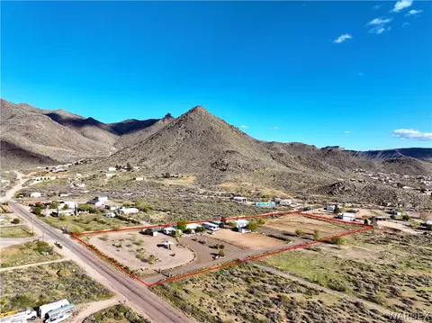 4339 N Smoketree Rd, Golden Valley, AZ 86413
