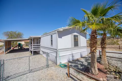 4705 E Bayside Dr, Topock, AZ 86436