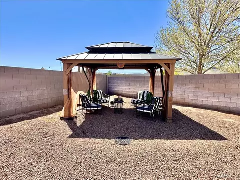 Exterior - 2028 John Wayne Dr, Kingman, AZ 86409 photo 6 of 13