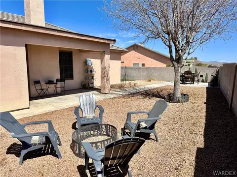 Exterior - 2028 John Wayne Dr, Kingman, AZ 86409 photo 4 of 13