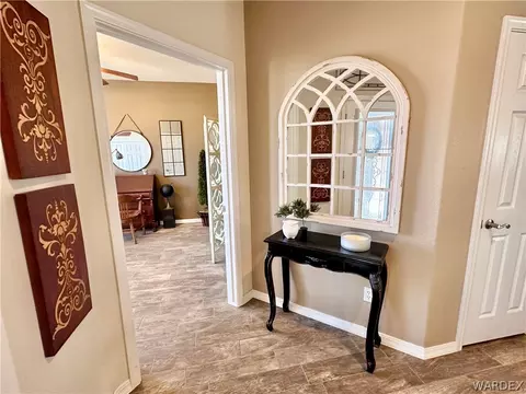 Entry Way - 2028 John Wayne Dr, Kingman, AZ 86409 photo 2 of 4